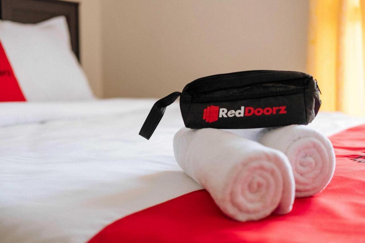 Reddoorz Apartment @ Sentul Tower Bogor Ngoại thất bức ảnh